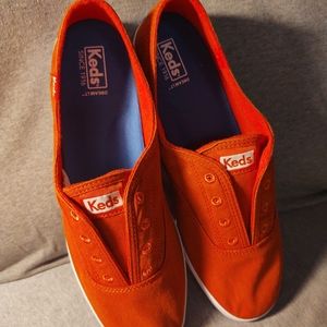 Keds sneakers -NEW IN BOX- size 10, rustic red